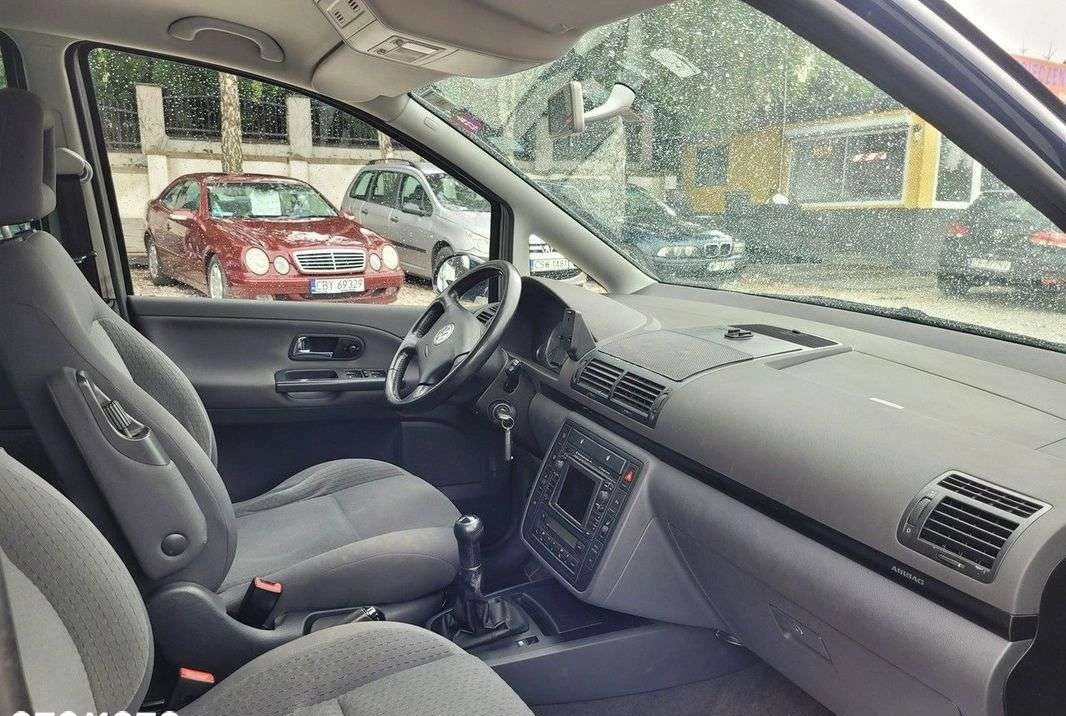 Volkswagen Sharan cena 18900 przebieg: 259000, rok produkcji 2008 z Szczytno małe 137